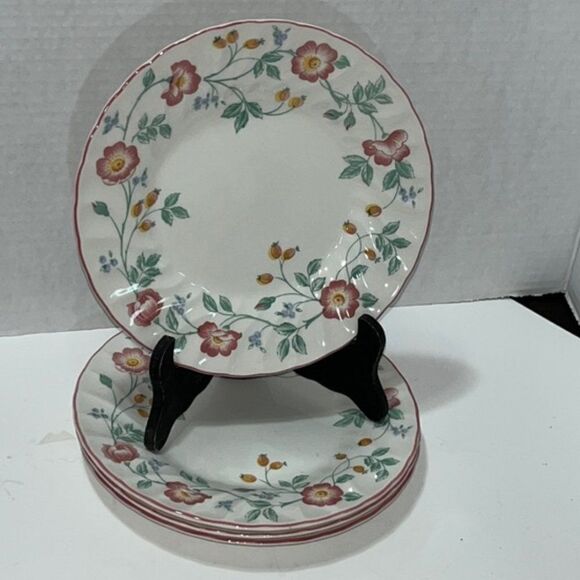  Briar Rose Churchill Staffordshire England Fine China 8" Salad Plate Set of 4 - Picture 1 of 6